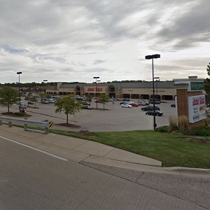 North Lake Commons in Chicago is the most recent shopping centre purchased by Slate Retail REIT. (Google Maps image)